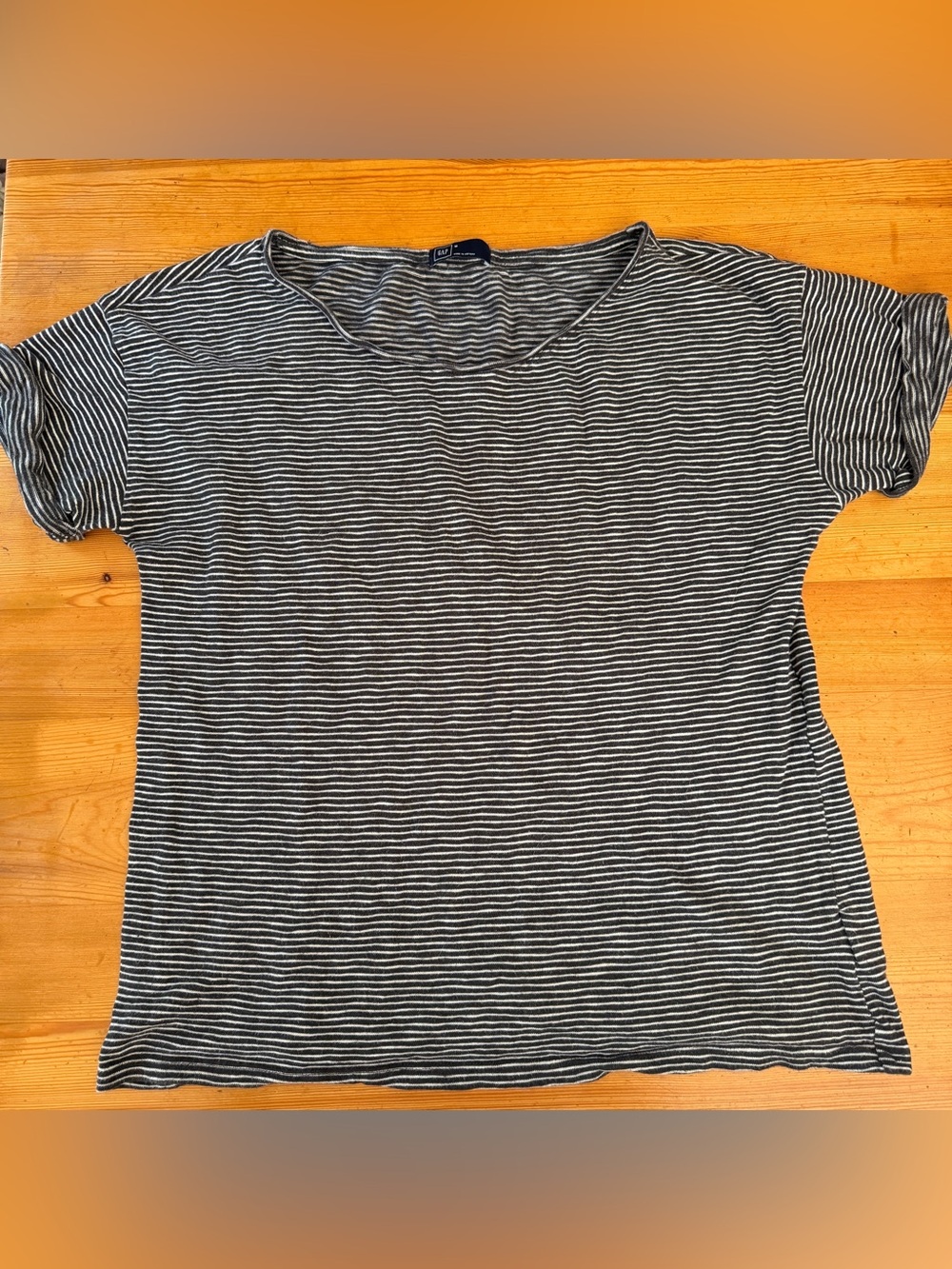 Gap striped T-shirt women M rolled sleeves black white